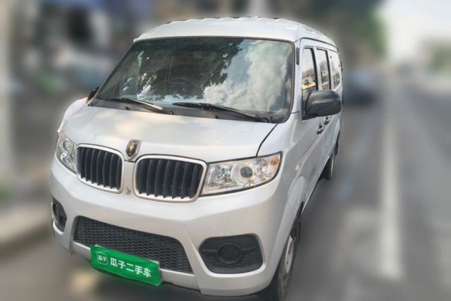Used Jinbei Hiace X30 2023 1.5L Super-Comfortable Passenger Van 5/6/7-Seater Non-Air-Conditioned Version Model SWC15M