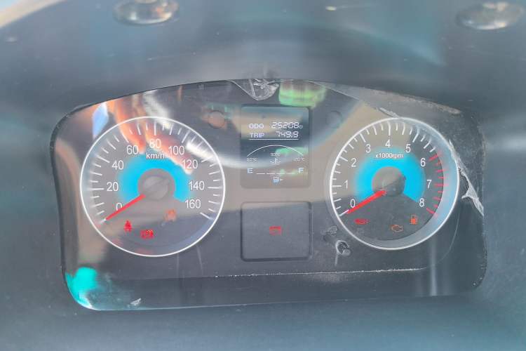 Used Jinbei Hiace X30 2023 1.5L Super-Comfortable Passenger Van 5/6/7-Seater Non-Air-Conditioned Version Model SWC15M Odometer Close Up