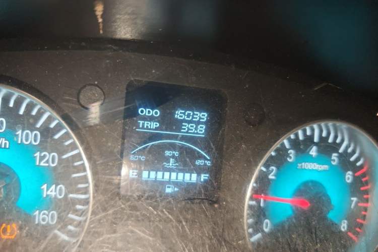 Used Jinbei Hiace X30 2023 1.5L Super-Comfortable Passenger Van 5/6/7-Seater Non-Air-Conditioned Version Model SWC15M Odometer Close Up