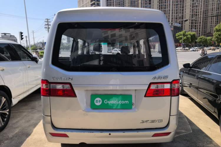 Used Jinbei Hiace X30 2023 1.5L Super-Comfortable Passenger Van 5/6/7-Seater Non-Air-Conditioned Version Model SWC15M Rear