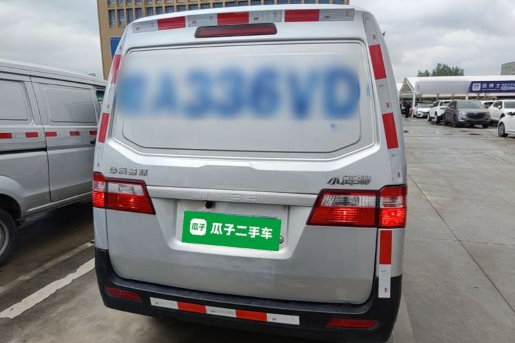 Used Jinbei Hiace X30 2023 1.5L Super-Enjoyment Van 2/5 Seats Non-Air-Conditioned Version SWC15M Rear