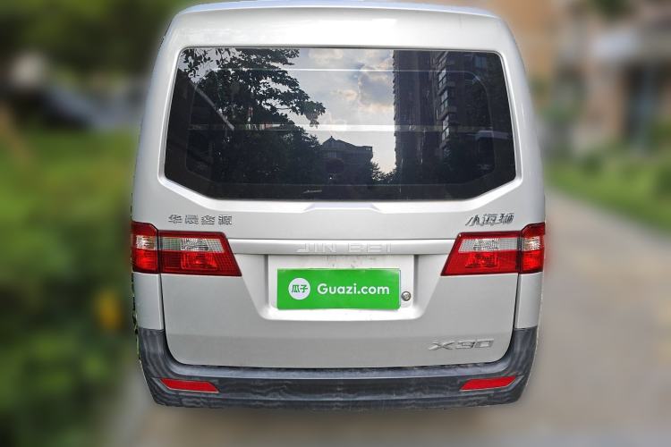 Used Jinbei Hiace X30 2023 1.5L Super-Comfortable Passenger Van 5/6/7-Seater Non-Air-Conditioned Version Model SWC15M Rear