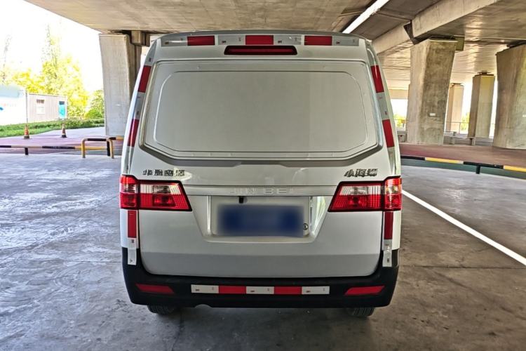 Used Jinbei Hiace X30 2023 1.5L Super-Enjoyment Van 2/5 Seats Non-Air-Conditioned Version SWC15M Rear