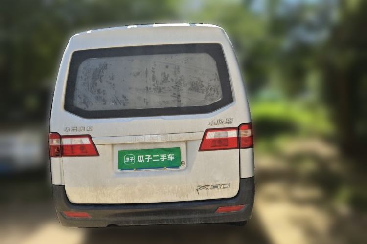Used Jinbei Hiace X30 2023 1.5L Super-Comfortable Passenger Van 5/6/7-Seater Non-Air-Conditioned Version Model SWC15M Rear