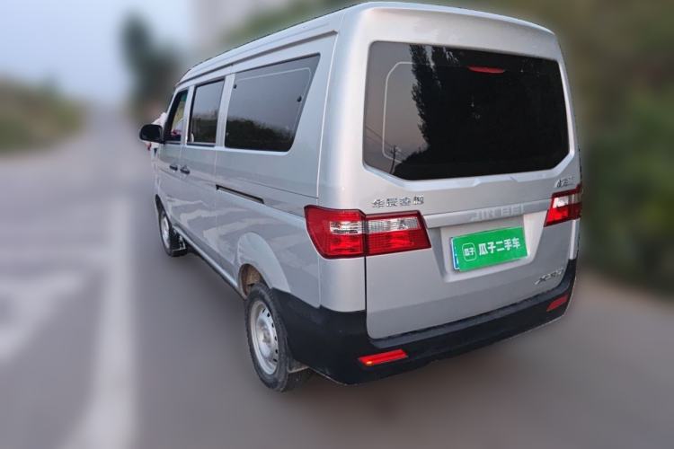 Used Jinbei Hiace X30 2023 1.5L Super-Comfortable Passenger Van 5/6/7-Seater Non-Air-Conditioned Version Model SWC15M Rear Left 45 Deg
