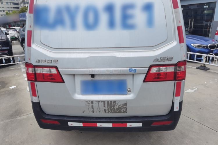 Used Jinbei Hiace X30 2023 1.5L Super-Enjoyment Van 2/5 Seats Non-Air-Conditioned Version SWC15M Rear