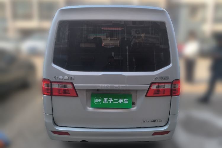 Used Jinbei Hiace X30 2023 1.5L Wealthy-Style Passenger Van 5/6/7-Seater Non-Air-Conditioned Version SWC15M Rear
