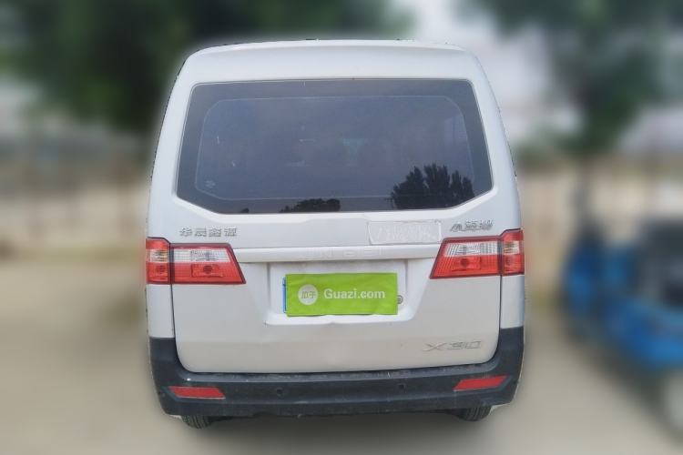 Used Jinbei Hiace X30 2023 1.5L Super-Comfortable Passenger Van 5/6/7-Seater Non-Air-Conditioned Version Model SWC15M Rear
