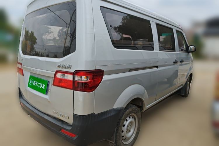 Used Jinbei Hiace X30 2023 1.5L Wealthy-Style Passenger Van 5/6/7-Seater Non-Air-Conditioned Version SWC15M Rear Right 45 Deg