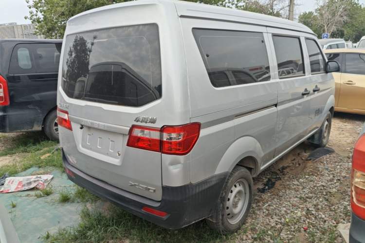 Used Jinbei Hiace X30 2023 1.5L Super-Comfortable Passenger Van 5/6/7-Seater Non-Air-Conditioned Version Model SWC15M Rear Right 45 Deg