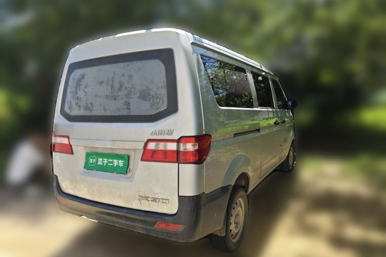 Used Jinbei Hiace X30 2023 1.5L Super-Comfortable Passenger Van 5/6/7-Seater Non-Air-Conditioned Version Model SWC15M Rear Right 45 Deg