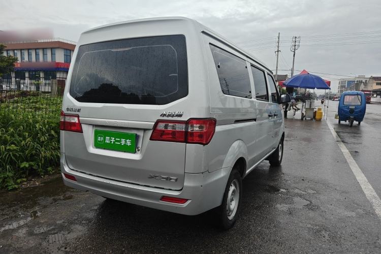 Used Jinbei Hiace X30 2023 1.5L Super-Comfortable Passenger Van 5/6/7-Seater Non-Air-Conditioned Version Model SWC15M Rear Right 45 Deg