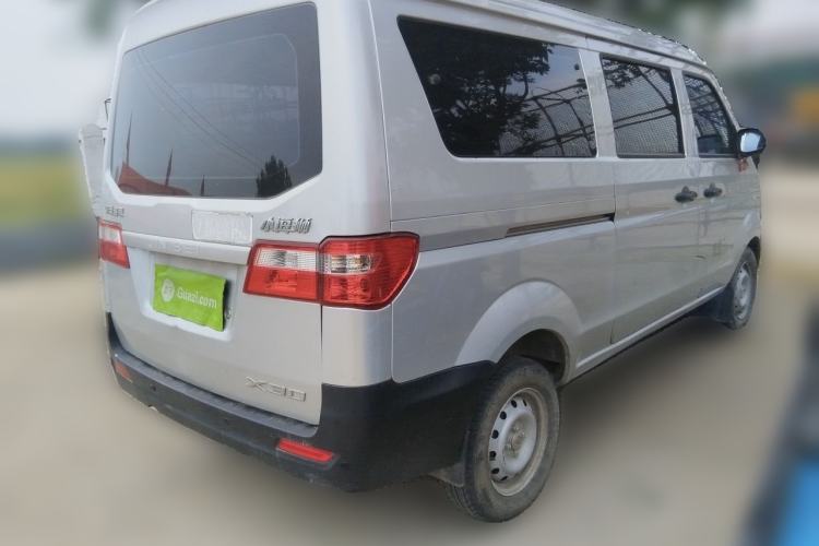 Used Jinbei Hiace X30 2023 1.5L Super-Comfortable Passenger Van 5/6/7-Seater Non-Air-Conditioned Version Model SWC15M Rear Right 45 Deg