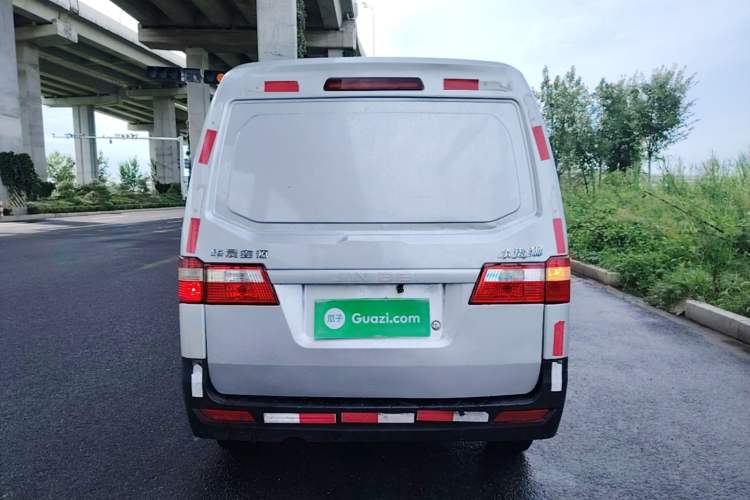 Used Jinbei Hiace X30 2023 1.5L Super-Enjoyment Van 2/5 Seats Non-Air-Conditioned Version SWC15M Rear
