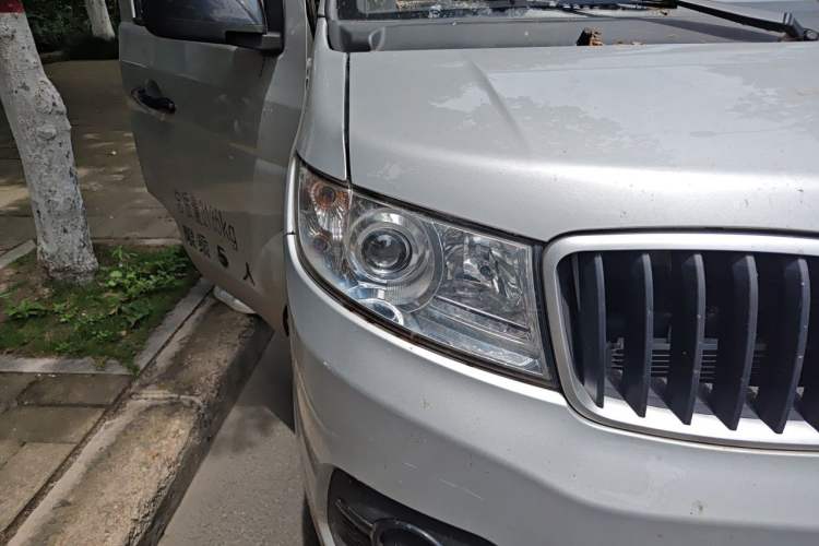 Used Jinbei Hiace X30 2023 1.5L Super-Enjoyment Van 2/5 Seats Non-Air-Conditioned Version SWC15M Right Front Headlight