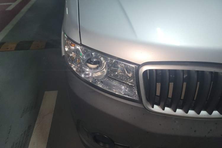 Used Jinbei Hiace X30 2023 1.5L Super-Enjoyment Van 2/5 Seats Non-Air-Conditioned Version SWC15M Right Front Headlight