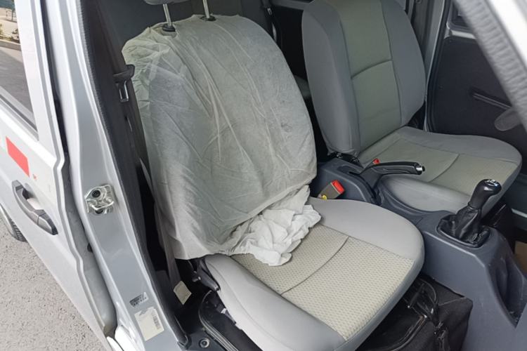 Used Jinbei Hiace X30 2023 1.5L Super-Enjoyment Van 2/5 Seats Non-Air-Conditioned Version SWC15M Right Front Seat