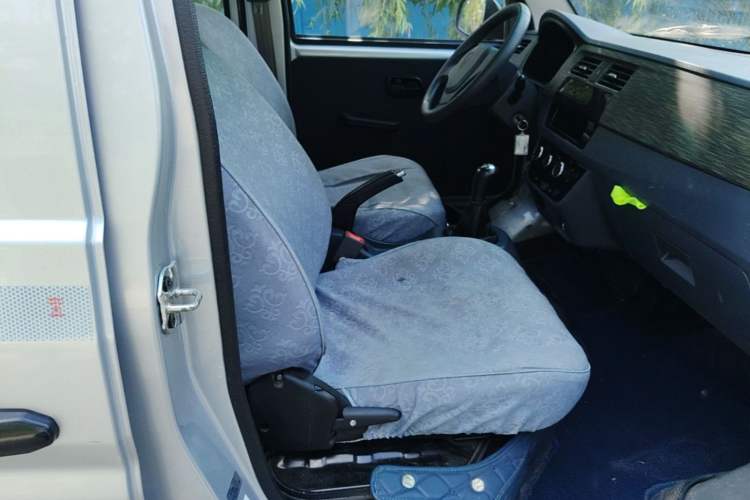Used Jinbei Hiace X30 2023 1.5L Super-Enjoyment Van 2/5 Seats Non-Air-Conditioned Version SWC15M Right Front Seat