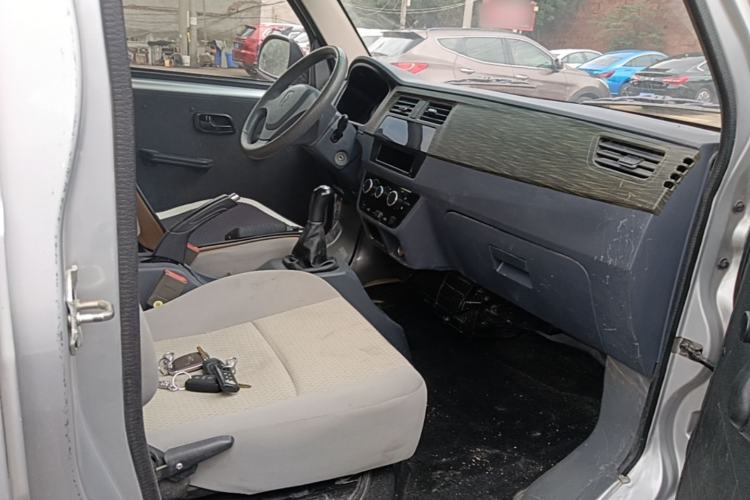 Used Jinbei Hiace X30 2023 1.5L Super-Enjoyment Van 2/5 Seats Non-Air-Conditioned Version SWC15M Right Front Seat