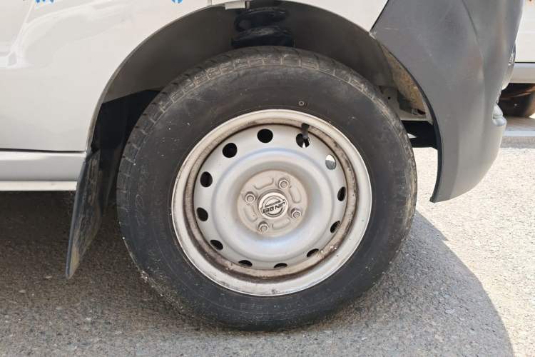 Used Jinbei Hiace X30 2023 1.5L Super-Enjoyment Van 2/5 Seats Non-Air-Conditioned Version SWC15M Right Front Wheel Hub