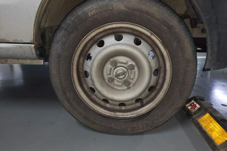 Used Jinbei Hiace X30 2023 1.5L Super-Enjoyment Van 2/5 Seats Non-Air-Conditioned Version SWC15M Right Front Wheel Hub