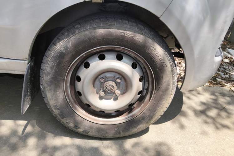 Used Jinbei Hiace X30  Right Front Wheel Hub