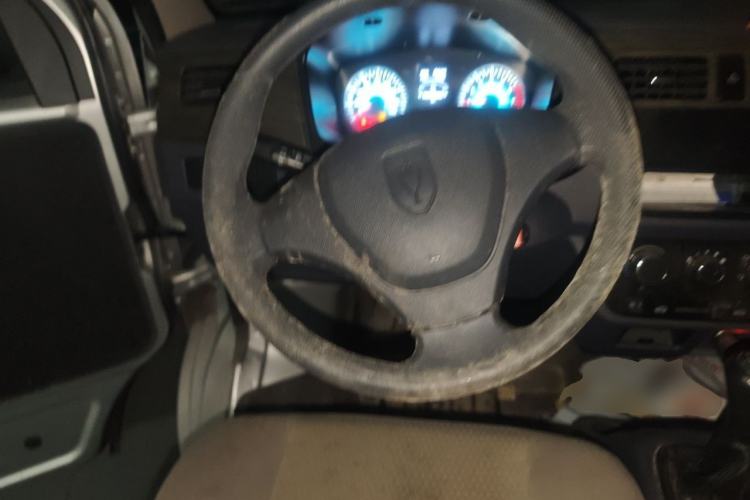Used Jinbei Hiace X30 2023 1.5L Super-Comfortable Passenger Van 5/6/7-Seater Non-Air-Conditioned Version Model SWC15M Steering Wheel