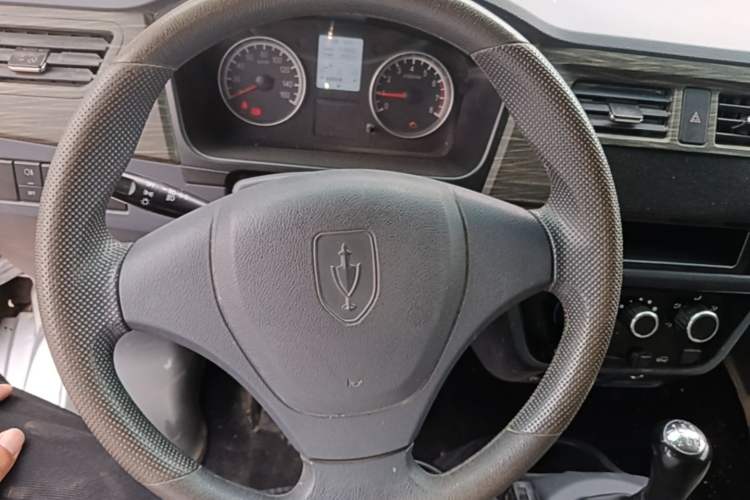 Used Jinbei Hiace X30 2023 1.5L Super-Enjoyment Van 2/5 Seats Non-Air-Conditioned Version SWC15M Steering Wheel