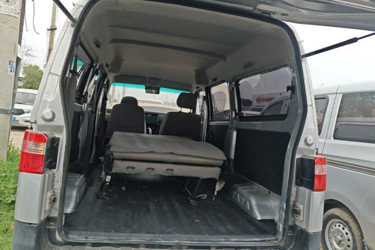 Used Jinbei Hiace X30 2023 1.5L Super-Comfortable Passenger Van 5/6/7-Seater Non-Air-Conditioned Version Model SWC15M Trunk