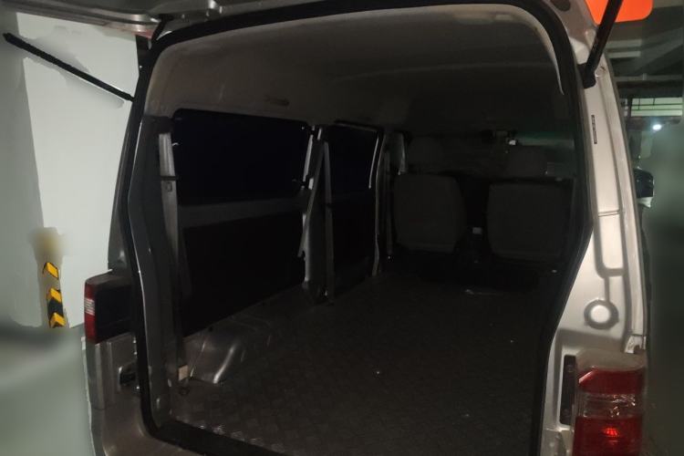 Used Jinbei Hiace X30 2023 1.5L Super-Comfortable Passenger Van 5/6/7-Seater Non-Air-Conditioned Version Model SWC15M Trunk