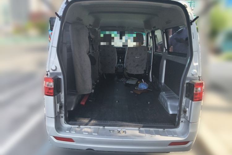 Used Jinbei Hiace X30 2023 1.5L Super-Comfortable Passenger Van 5/6/7-Seater Non-Air-Conditioned Version Model SWC15M Trunk