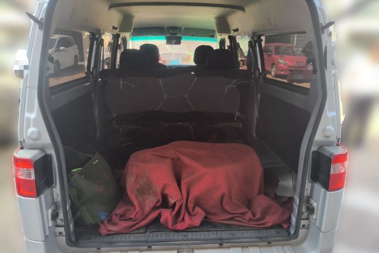 Used Jinbei Hiace X30 2023 1.5L Wealthy-Style Passenger Van 5/6/7-Seater Non-Air-Conditioned Version SWC15M Trunk