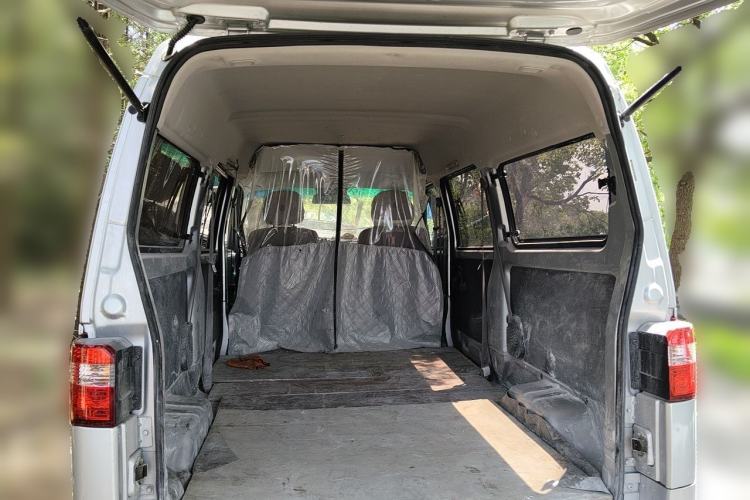 Used Jinbei Hiace X30  Trunk