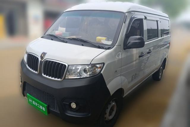 Used Jinbei Hiace X30 2023 1.5L Super-Comfortable Passenger Van 5/6/7-Seater Non-Air-Conditioned Version Model SWC15M