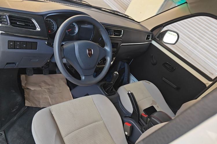 Used Jinbei Hiace X30 2023 1.5L Super-Enjoyment Van 2/5 Seats Non-Air-Conditioned Version SWC15M Center Console