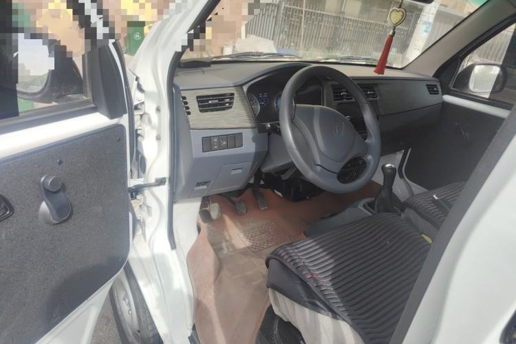 Used Jinbei Hiace X30 2023 1.5L Super-Comfortable Passenger Van 5/6/7-Seater Non-Air-Conditioned Version Model SWC15M Driver Seat