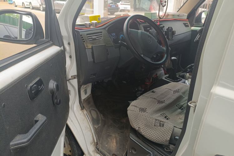 Used Jinbei Hiace X30 2023 1.5L Super-Comfortable Passenger Van 5/6/7-Seater Non-Air-Conditioned Version Model SWC15M Driver Seat