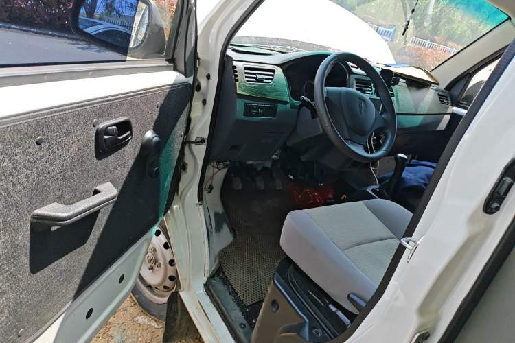 Used Jinbei Hiace X30 2023 1.5L Super-Enjoyment Van 2/5 Seats Non-Air-Conditioned Version SWC15M Driver Seat