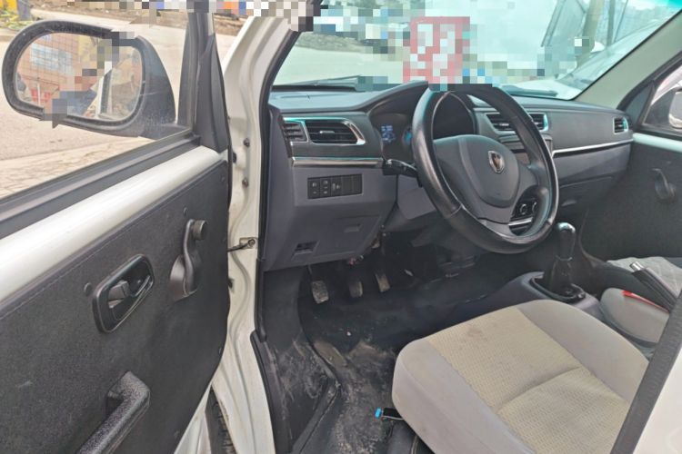 Used Jinbei Hiace X30 2023 1.5L Super-Comfortable Passenger Van 5/6/7-Seater Non-Air-Conditioned Version Model SWC15M Driver Seat
