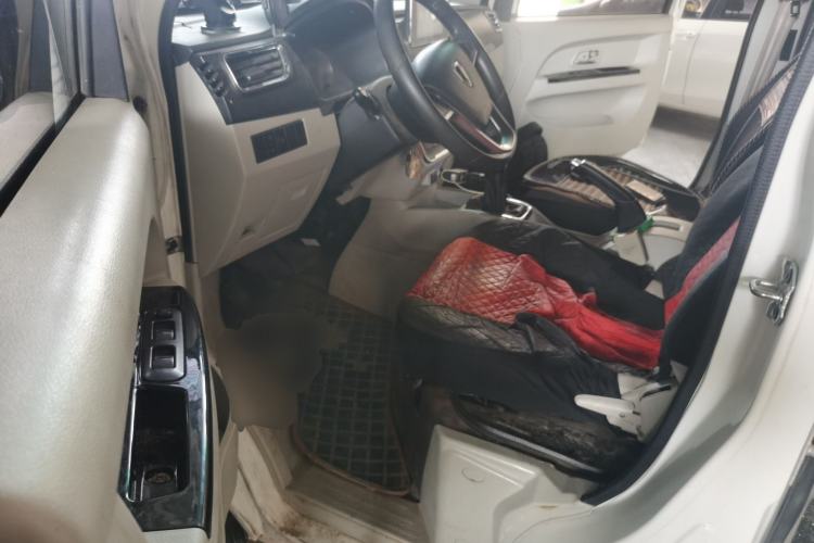 Used Jinbei Hiace X30 2023 1.5L Business-Style Van 2/5-Seater Air-Conditioned Version SWC15M Driver Seat