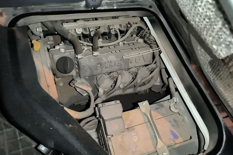 Used Jinbei Hiace X30 2023 1.5L Super-Comfortable Passenger Van 5/6/7-Seater Non-Air-Conditioned Version Model SWC15M Engine Bay