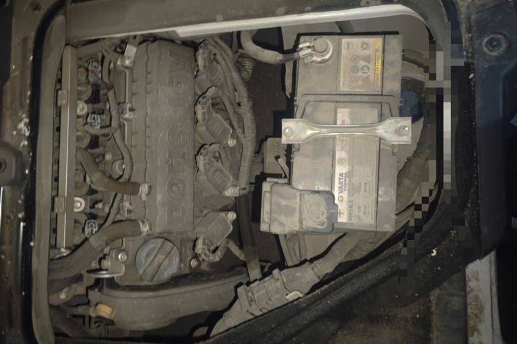 Used Jinbei Hiace X30 2023 1.5L Super-Comfortable Passenger Van 5/6/7-Seater Non-Air-Conditioned Version Model SWC15M Engine Bay Left