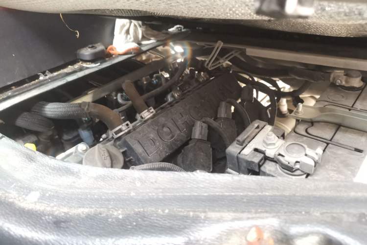 Used Jinbei Hiace X30 2023 1.5L Wealthy Van 2/5-Seater Non-Air-Conditioned Version SWC15M Engine Bay