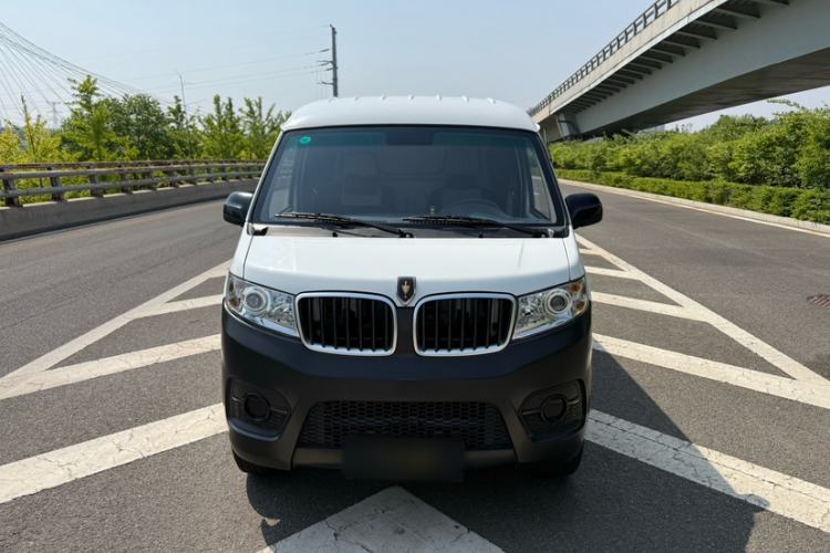 Used Jinbei Hiace X30 2023 1.5L Super-Enjoyment Van 2/5 Seats Non-Air-Conditioned Version SWC15M Exterior 1