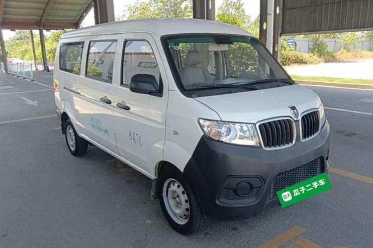 Used Jinbei Hiace X30 2023 1.5L Super-Comfortable Passenger Van 5/6/7-Seater Non-Air-Conditioned Version Model SWC15M Exterior 1