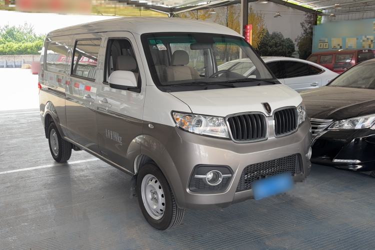Used Jinbei Hiace X30 2023 1.5L Wealthy Van 2/5-Seater Non-Air-Conditioned Version SWC15M Exterior 1