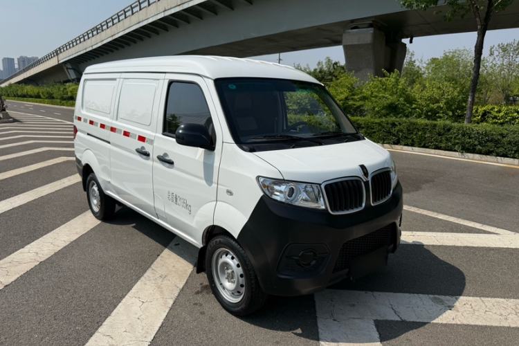 Used Jinbei Hiace X30 2023 1.5L Super-Enjoyment Van 2/5 Seats Non-Air-Conditioned Version SWC15M Exterior 2
