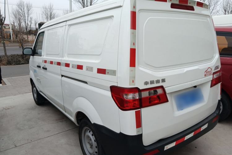 Used Jinbei Hiace X30 2023 1.5L Super-Enjoyment Van 2/5 Seats Non-Air-Conditioned Version SWC15M Exterior 2