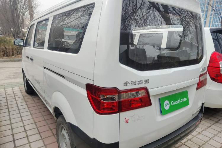 Used Jinbei Hiace X30 2023 1.5L Super-Comfortable Passenger Van 5/6/7-Seater Non-Air-Conditioned Version Model SWC15M Exterior 2