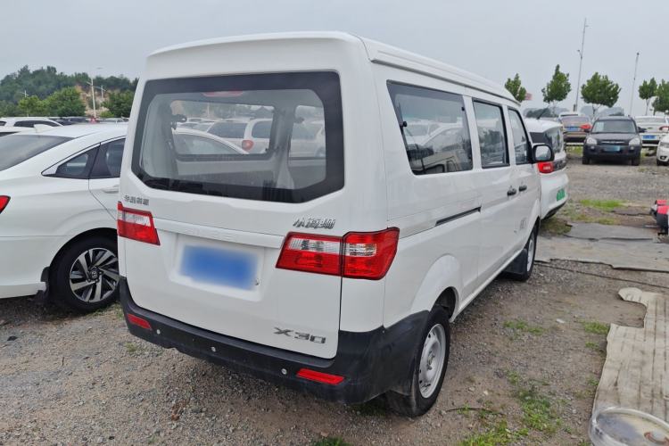 Used Jinbei Hiace X30 2023 1.5L Super-Comfortable Passenger Van 5/6/7-Seater Non-Air-Conditioned Version Model SWC15M Exterior 4